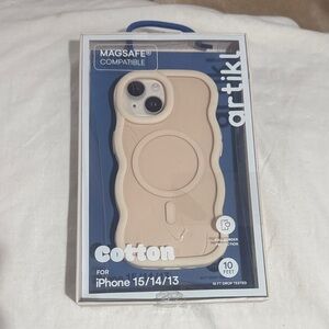 Beige iPhone 15/14/13 Case